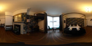 Room 17 - The Parrott Room - LilyRose Hotel