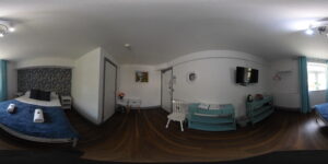 Room 19 - The Koi Carp Room - LilyRose Hotel